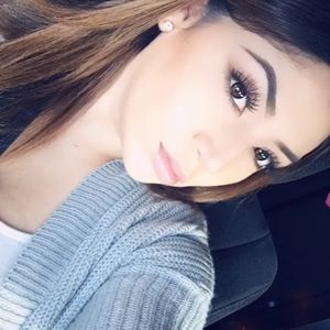 Meet your Posher, Roberta